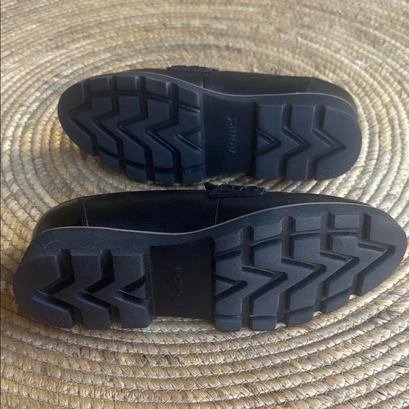 Vionic Women's Classic Black Loafers - Picture 2 of 5